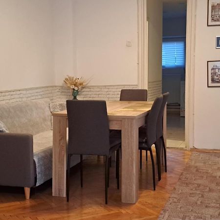 Downtown Apartment Piata Romana บูคาเรสต์ ภายนอก รูปภาพ