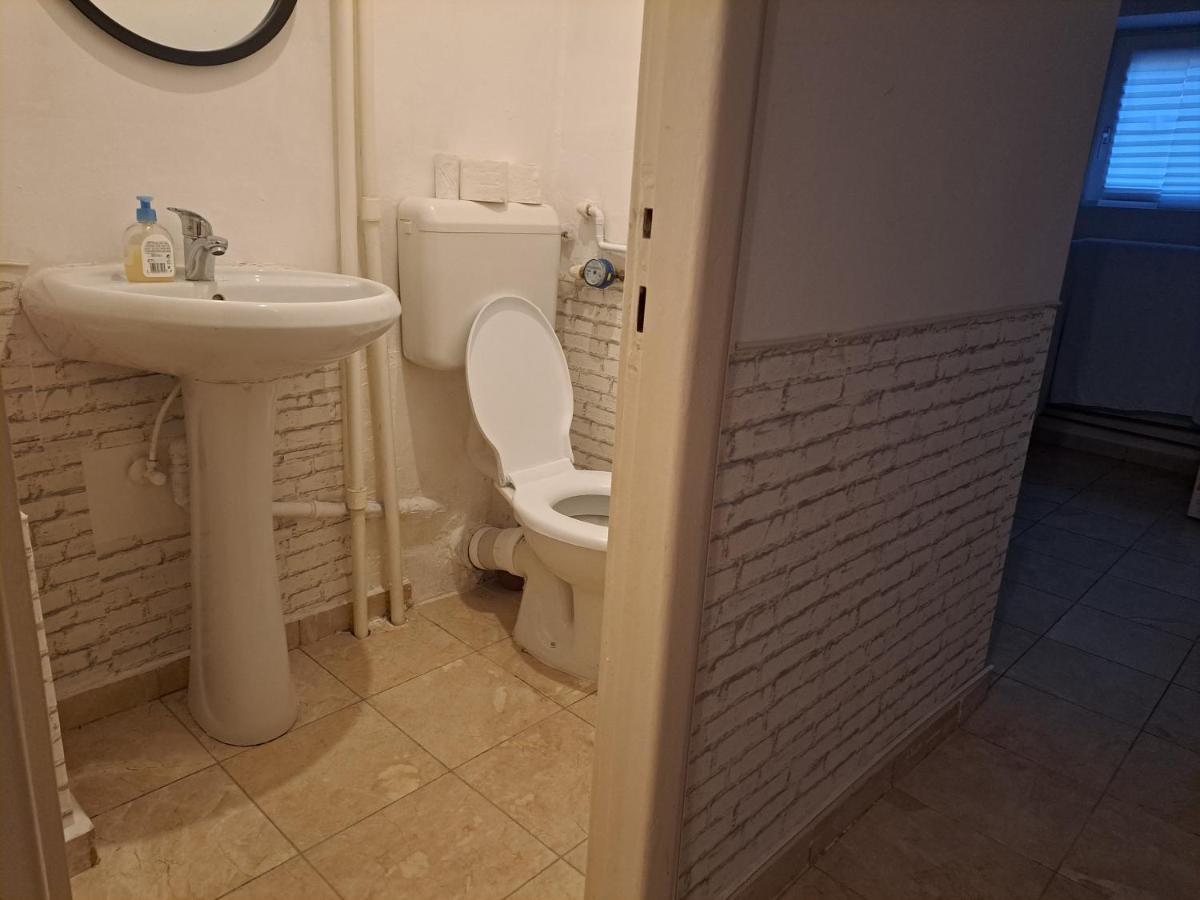 Downtown Apartment Piata Romana บูคาเรสต์ ภายนอก รูปภาพ